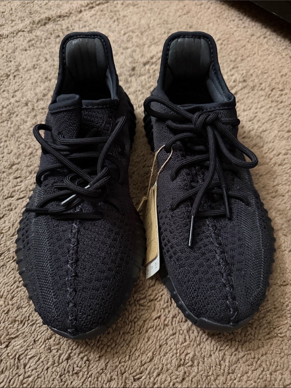 Black Yeezy Boost 350 V2